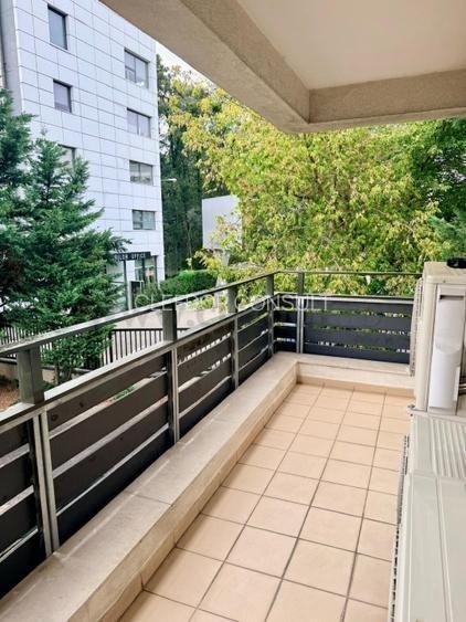 Apartament cu 3 camere de închiriat în zona Baneasa