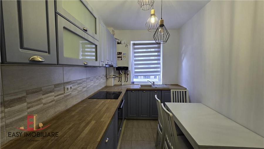 Apartament 2 camere, et. 1 Maurer, 55mp, parcare, decomandat.
