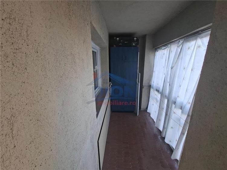Apartament 3 camere, decomandat, Piata Sfanta Vineri