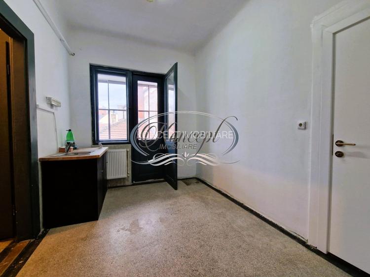 Apartament central cu farmec istoric pe Bulevardul Eroilor - 9