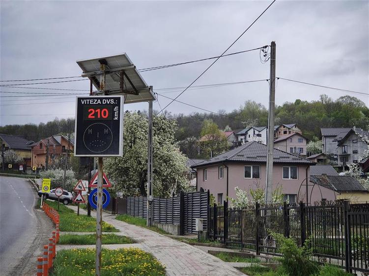 Casa de vanzare cu priveliste frumoasa