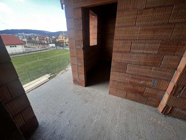 Casa individuala de 5 camere, 120 mp, 281 teren, semifinisat, zona Ioan rus