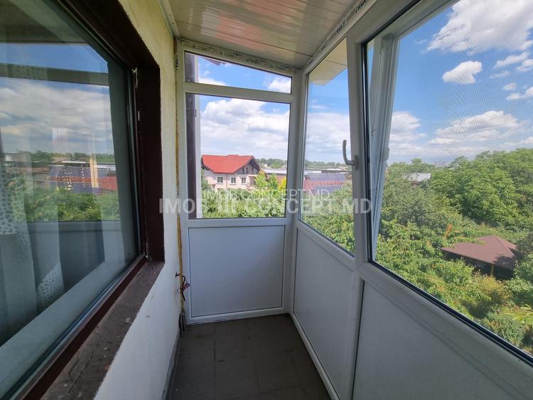 INCHIRIERE apartament 2 camere in bloc la curte zona M Bravu - 18