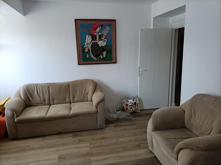 SCHIMB APARTAMENT FLOREȘTI JUDETUL CLUJ CU CASĂ DUPĂ 1990, RENOVATĂ,MAX.45KM..