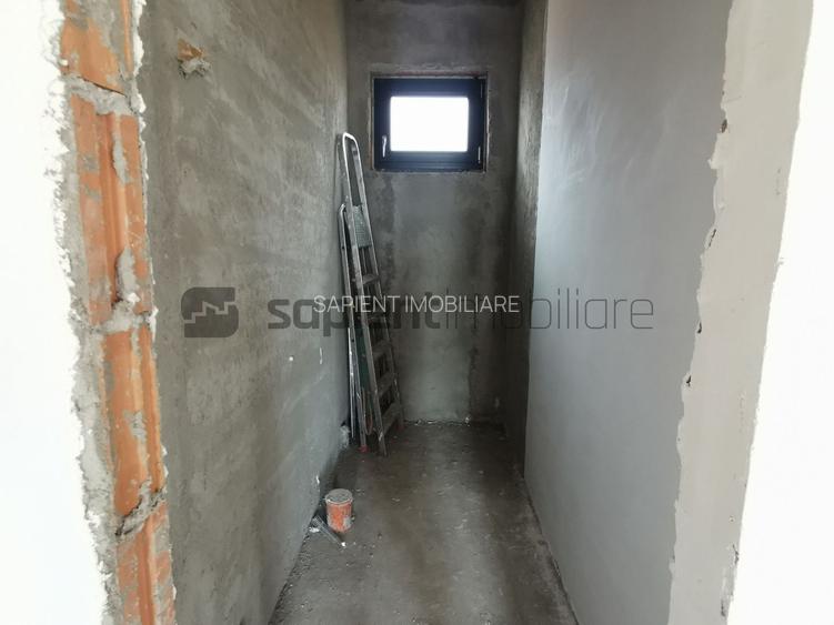 De vânzare casă cu 4 camere, la nivel semifinisat, Cihei - 5