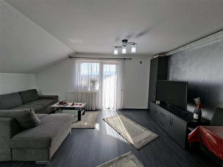 Apartament modern 3 camere balcon 2 locuri parcare zona Brana