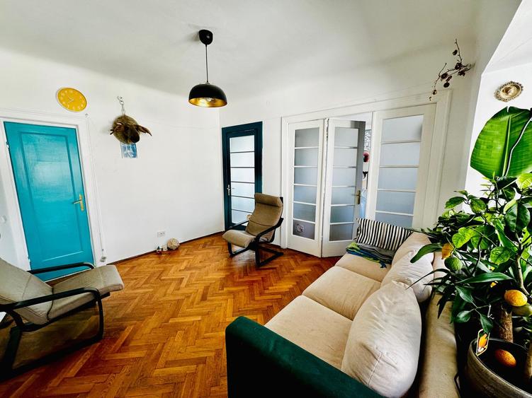 Apartament 3 camere + 1 birou,  Cotroceni, curte si gradina, metrou Eroilor