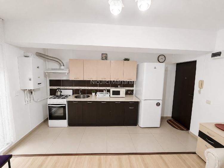 Proprietar vand Duplex | 2 camere 50 mp|Centrala proprie+Parcare|Sector 4,  - 9