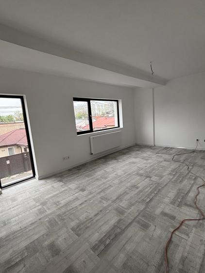 Vanzare garsoniera spatioasa in bloc nou - Prelungirea Ferentari