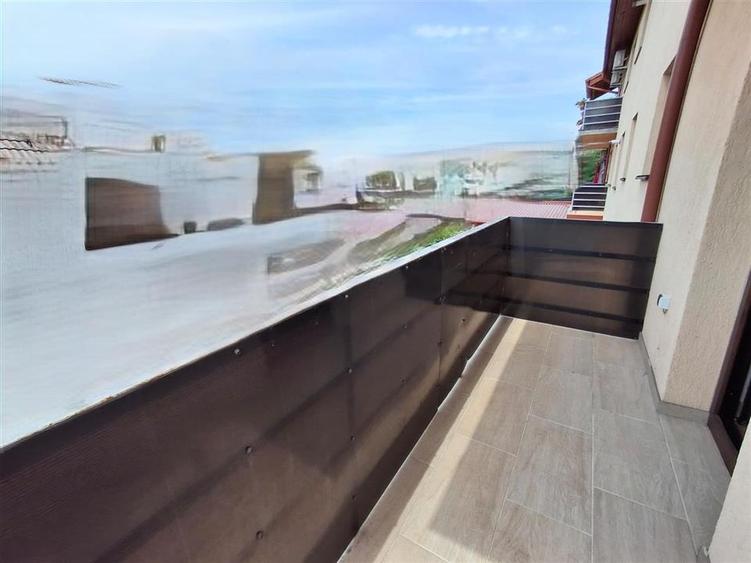 Apartament 3 camere decomandat 2 bai parcare Sura Mare