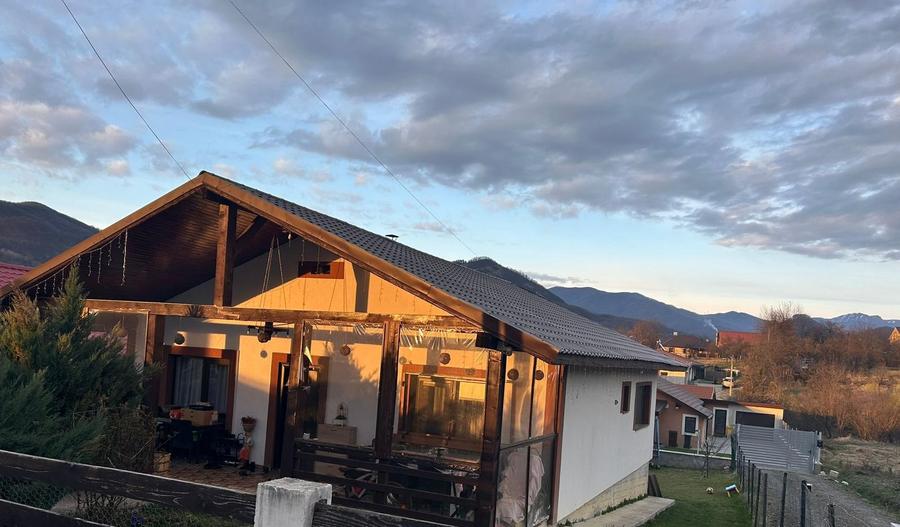 Casă nouă de vânzare în Baia Sprie – zonă liniștită, aproape de Penny