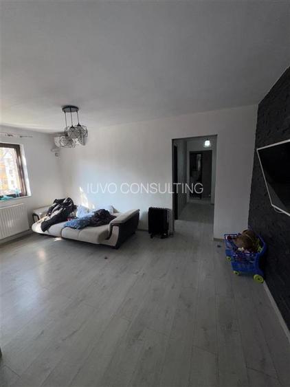 Apartament 4 camere Semidecomandat Berceni - 9
