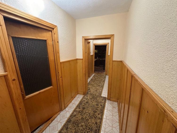 Apartament 3 camere, 70 mp utili – Etaj 2/4, Centrală proprie | Zonă liniștită