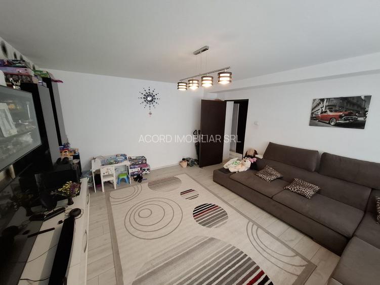 Apartament cu 4 camere centrala gaz Poarta 6 - 3