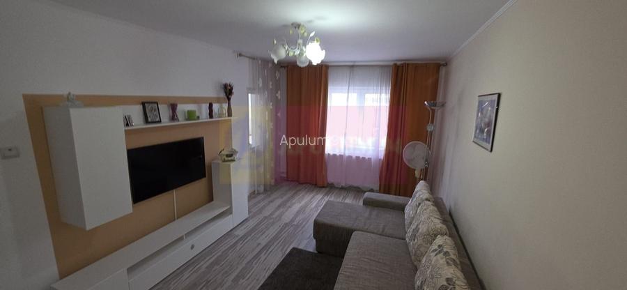 Apartamnet cu 3 camere de vanzare in Campina, Central - 3