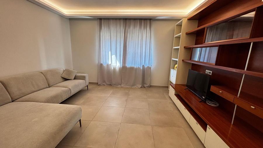 VANZARE VILA TIP DUPLEX - MOBILATA SI UTILATA - ZONA MIHAI BRAVU