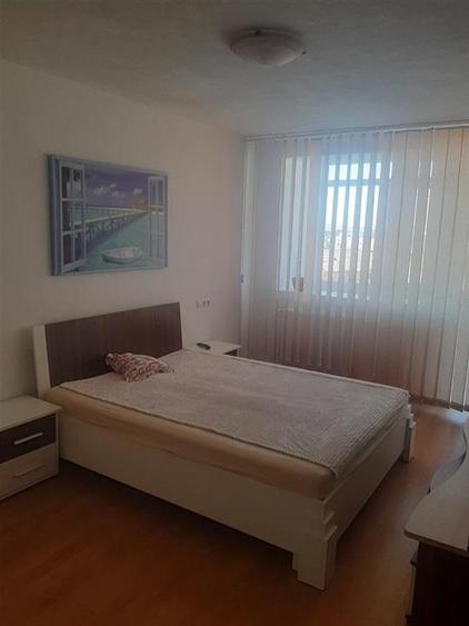 Apartament 3 camere decomandat pivnita zona Bulevardul Mihai Viteazul