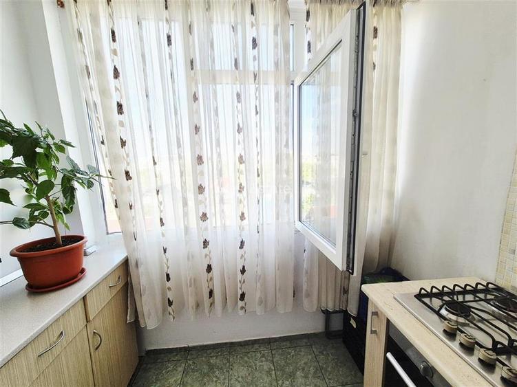 Apartament cu o camera decomandat In Nicolina - 5