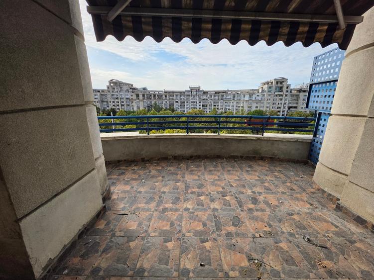 Duplex pe B-ul Unirii, rond Alba Iulia, bloc stradal, vedere mixta