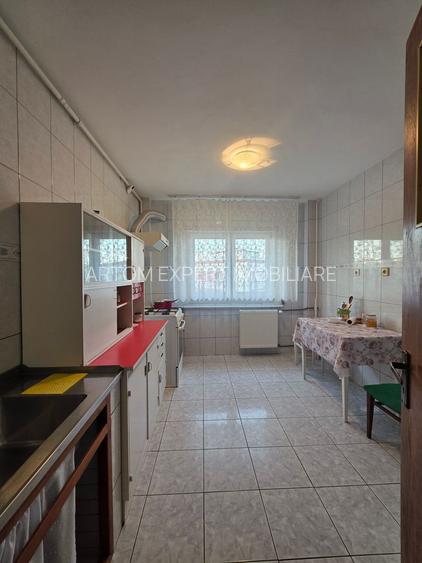 Apartament 3 camere, 2 băi, Piața Trapezului – 1 min. Metrou - 6