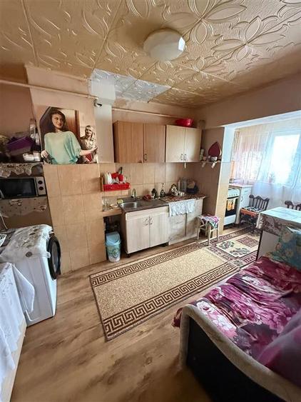 Apartament cu 4 camere Decomandat Mircea cel Batran