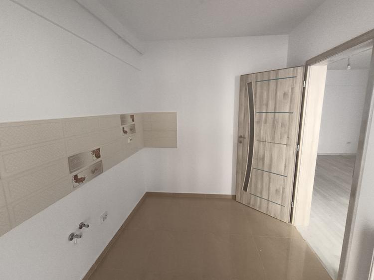 APARTAMENT 1 CAMERA, BLOC NOU, ETAJ 1, BUCATARIE INCHISA, PARCARE, LIFT