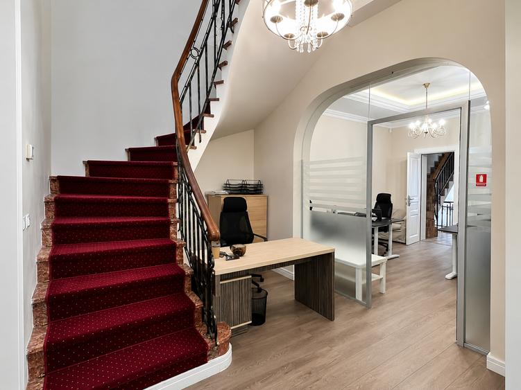 Vilă 370mp 8 Birouri | Birouri | Parc Carol | Curte Proprie | Parcare