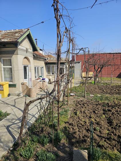 CASA 4 CAMERE - BRATIANU