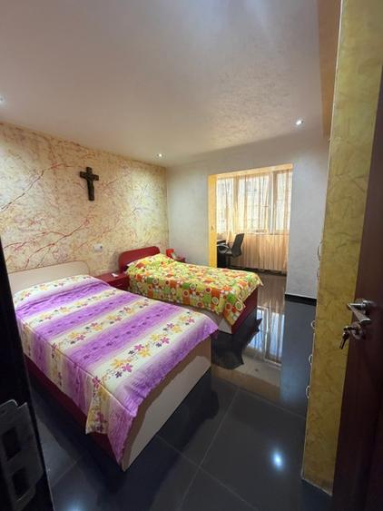 Apartament spatios , etaj 2