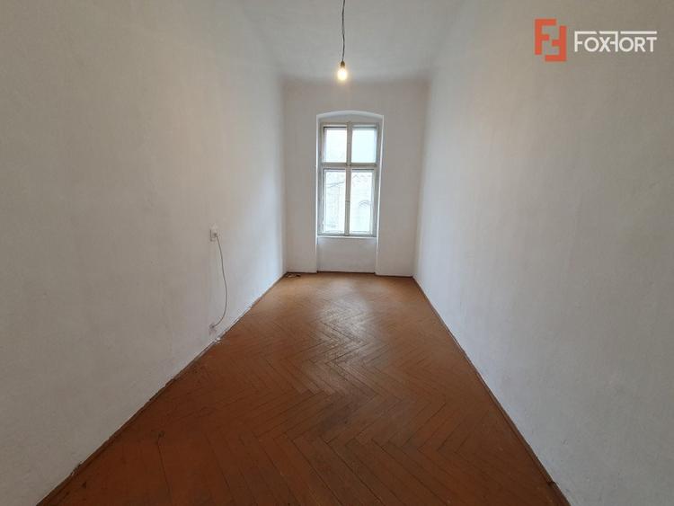 COMISION 0% Apartament cu 4 camere decomandat, la curte comuna - zona Fabric