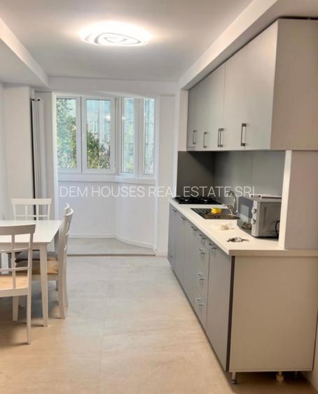 Locatie de exceptie in centrul capitalei,stradal pe Bd. DECEBAL renovat integral - 2
