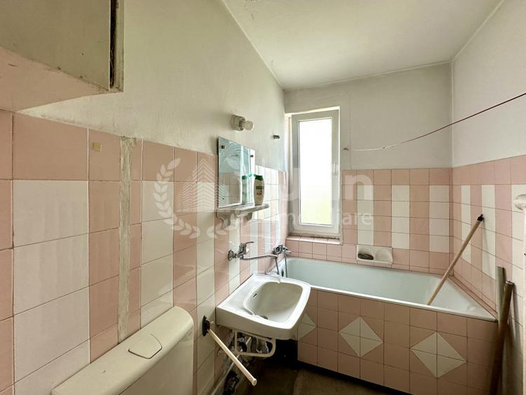 Apartament 2 camere decomandat | Etaj 3/4 | Centru