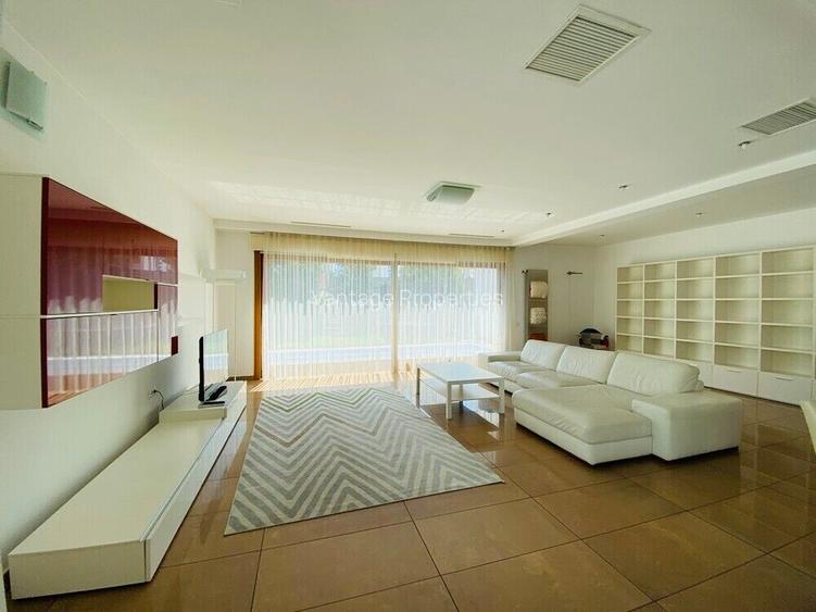 Villa with pool and garden | Iancu Nicolae | British School - 3