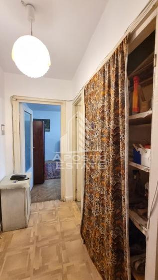 Apartament 2 camere de vanzare, zona Circumvalatiunii, Timisoara