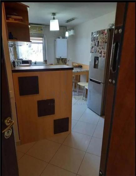 ARADULUI - decomandat - 3 balcoane - etj.2 - mobilat - centrala - spatios-