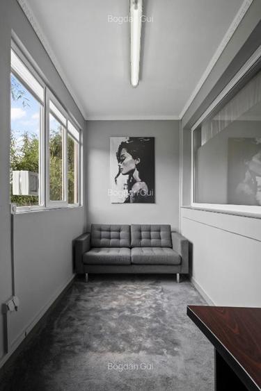 Roșu | 4 Camere | 141 MP | X2 Bai | X2 Balcon | Grădină 210 MP |