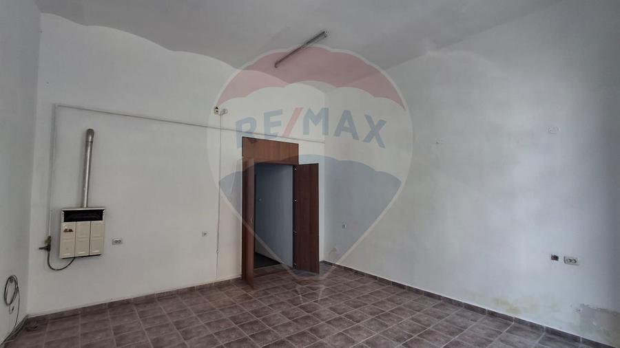 Spațiu comercial de închiriat central pentru afaceri mici, Mărășești 7