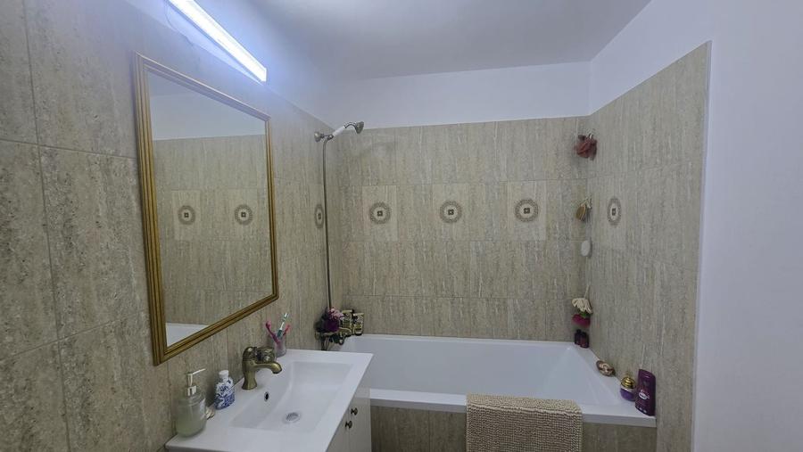 DRISTOR-3 camere, 2 bai, dec, amenajate, bloc 1985, 139.000euro