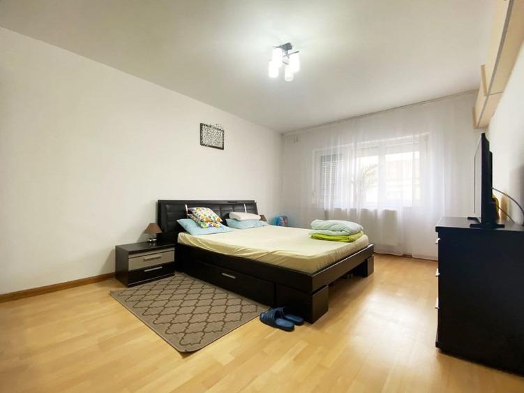 Apartament cu 3 camere de vânzare – Oradea, Str. Theodor Spera