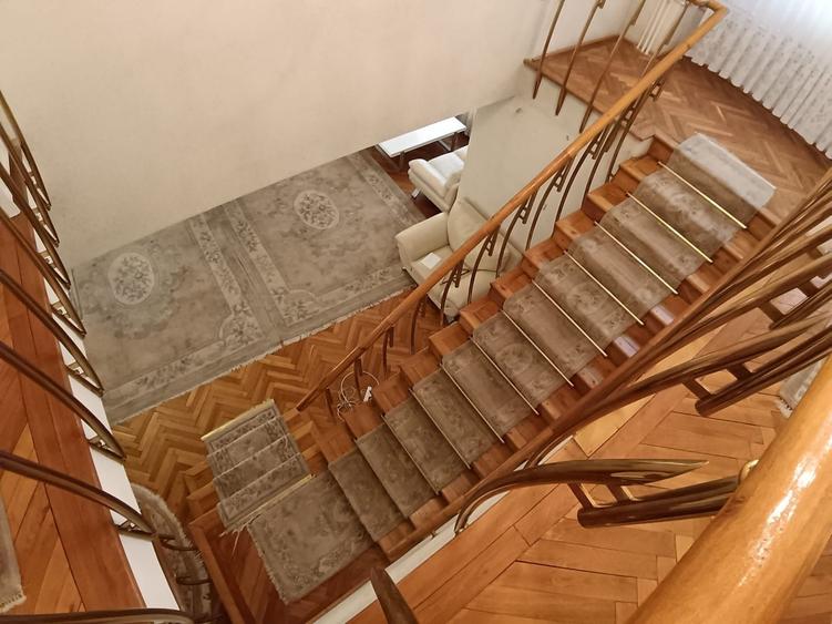 Vanzare 5 camere Batistei