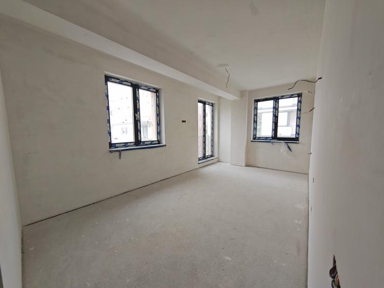 Apartament 3 camere 2 bai la cheie loc de parcare Tomis Plus