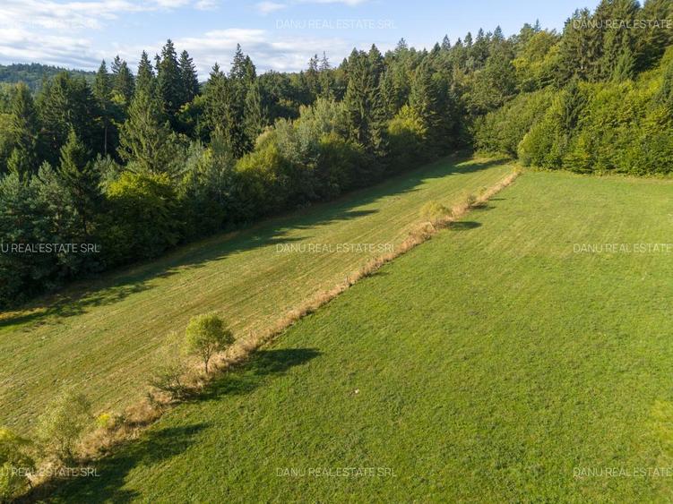 Teren Intravilan 3.300 mp in fata lacului  – Vulcan Brasov