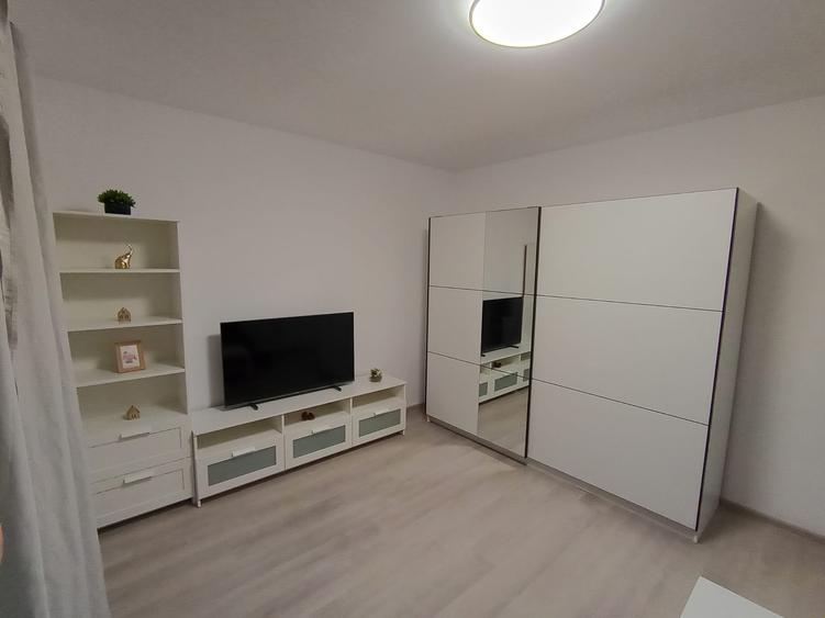 3 camere, 2 bai, etaj 1/6, mobilat complet, complexul cu clinica medicala ONIX