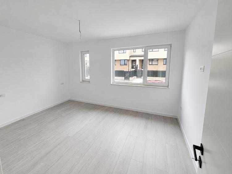 Duplex 4 camere Rediu-Valea Lupului – Vedere spre Lacul, Încălzire în Pardoseală, 106 mp Utili, Curte 230 mp Comision 0%