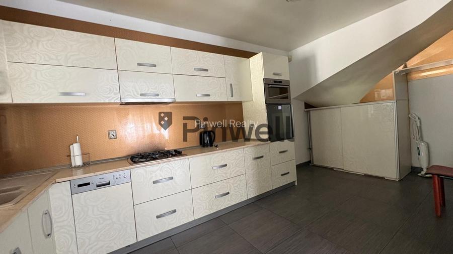 2 CASE| 3274 MP TEREN| PISCINA| JACUZZI| IAZ PESTI| CORBEANCA