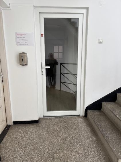 Vind cladire de birouri