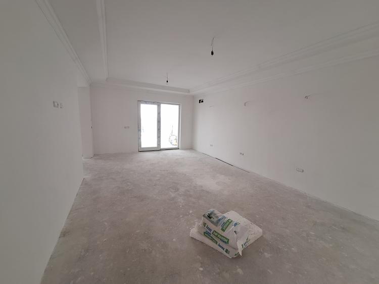 Duplex cu 5 camere, 3 bai - izolat fonic - Sacalaz