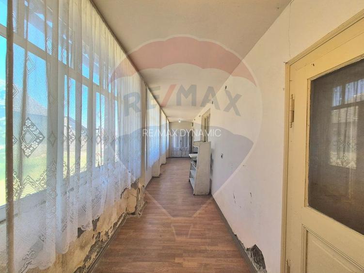 Casă / Vilă cu 3 camere de vânzare în zona Central - 7