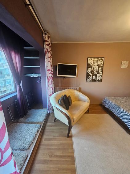 Apartament 1 camera zona Lunei - decomandat etaj 2 !!