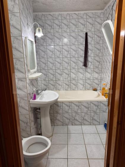 Apartament de vanzare, 4 camere, decomandat, 84 mp - Burdujeni
